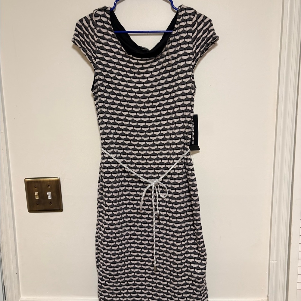 Sharagano‎ Black and White Geometric Midi Dress